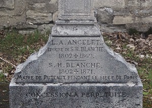 Tombe de Simon Hyacinthe Blanche au cimetière ancien de Puteaux, photographie Archives de Puteaux.